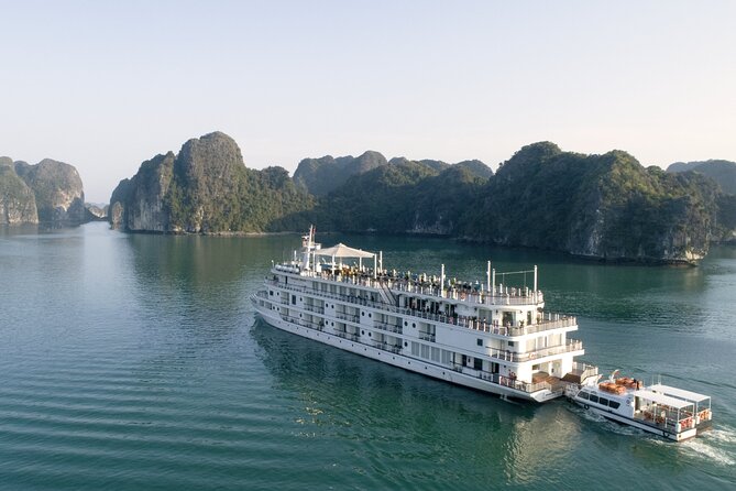 2-Day on 5-star Cruise, Lan Ha Bay | Kayak, Cycling, Live Music - Viet Hai Village by bicycle