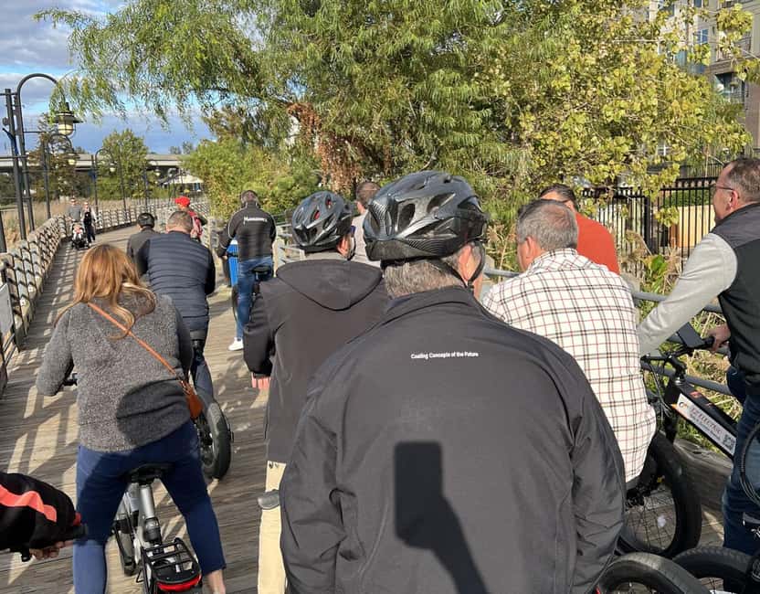 2-Hour, 45-Minute Tour de Wilmington E-Bike Tour - Learning the bike before downtown