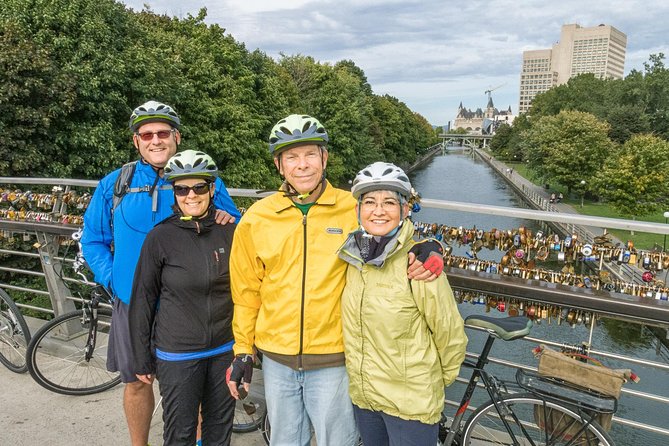 2-Hour Ottawa Express City Bike Tour - Starting on Sparks Street near the War Memorial