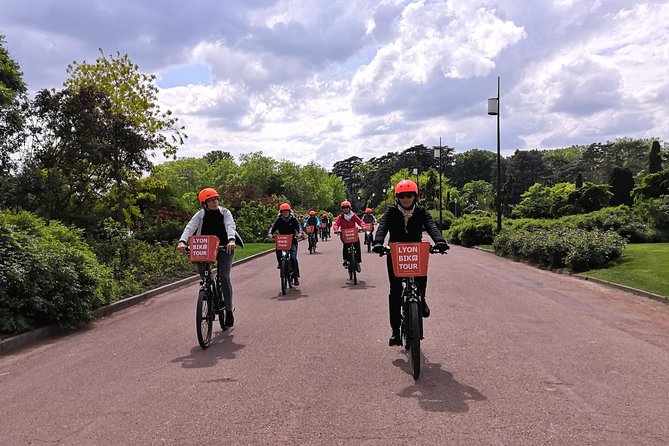 2h - Electric Bike Tour of Lyon with a Local Guide - The Rhône paths and the Croix Rousse tunnel