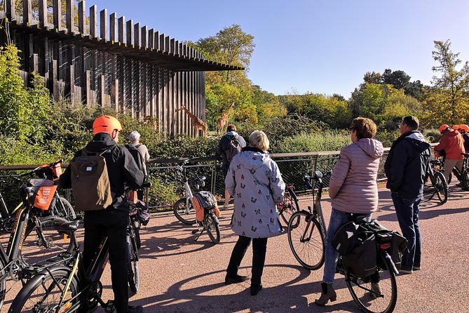 2h - Electric Bike Tour of Lyon with a Local Guide - City Hall and Lyon’s public face