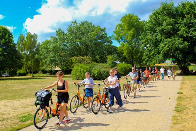3-hour Copenhagen City Highlights Bike Tour - City Hall Square and Copenhagen’s Everyday Center
