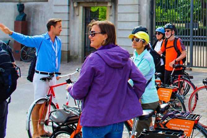 3-hour Copenhagen City Highlights Bike Tour - Copenhagen Cathedral and the Royal Center