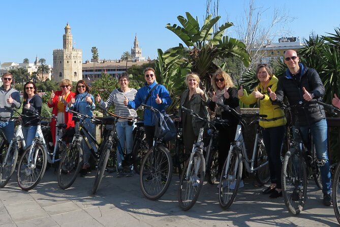 3-hour Guided Bike Tour along the Highlights of Seville - The cathedral and Alcázar from the outside