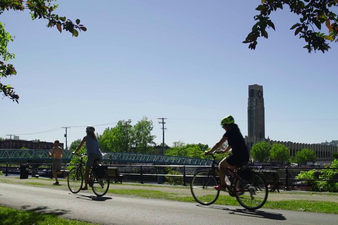 3 Hour Montreal City Bike Tour with Wine or Beer (AM & PM) - Why a bike is a smart first look at Montreal