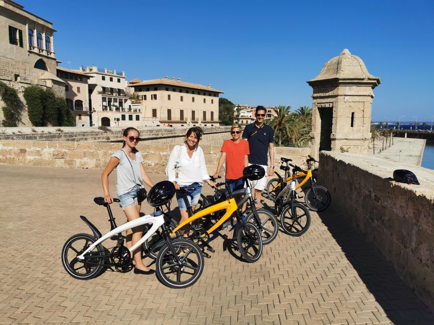 3 Hours Historic E-Bike Tour in Palma de Mallorca - Guides, group size, and the human touch