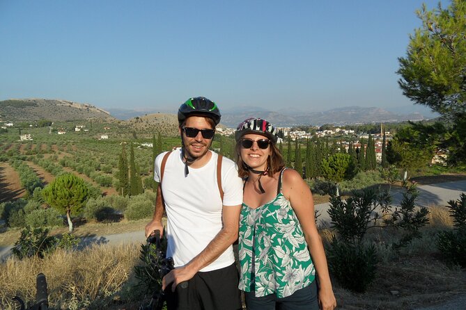 3in1; Cycling, sightseeing, tasting - The coastal ride and possible beach stop