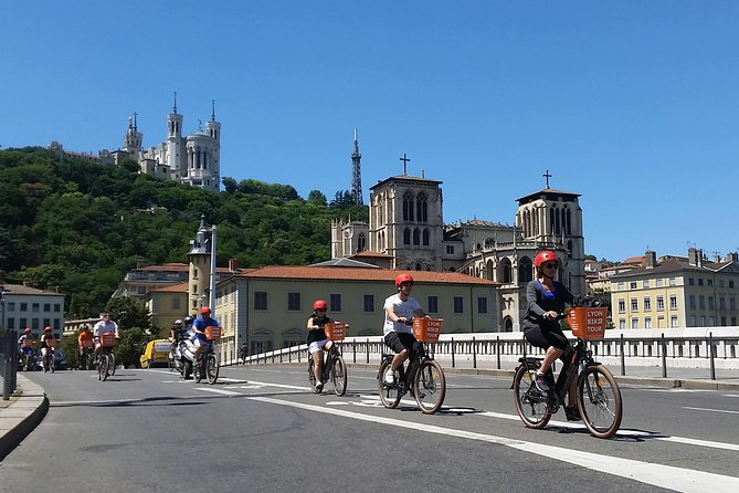 4h Complete Lyon Experience: E-Bike, Food Tasting & Old Town Walk - Why an e-bike is the right way to see Lyon