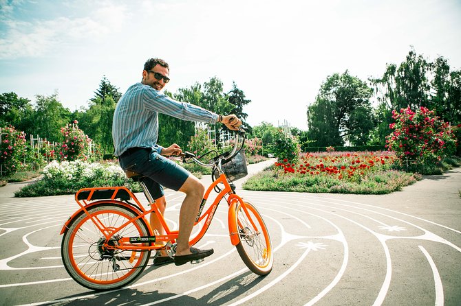 7 BEST VIEWS - PRAGUE eBIKE TOUR - Riding beside the river to Rudolfinum