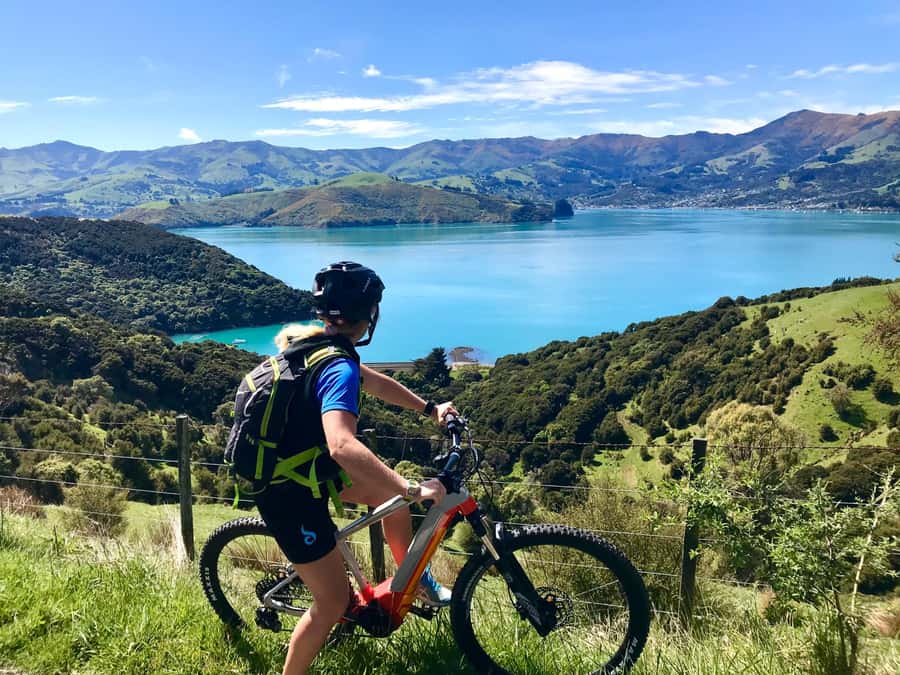 Akaroa: Guided Electric Mountain Bike Tour-Lava Loop - The descent back to Akaroa