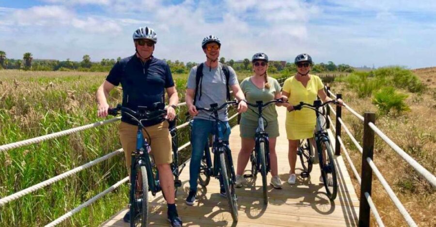Albufeira: 4 or 8 - hour E-bike Rental with Hotel Delivery - Meeting Nuno and getting ready to ride