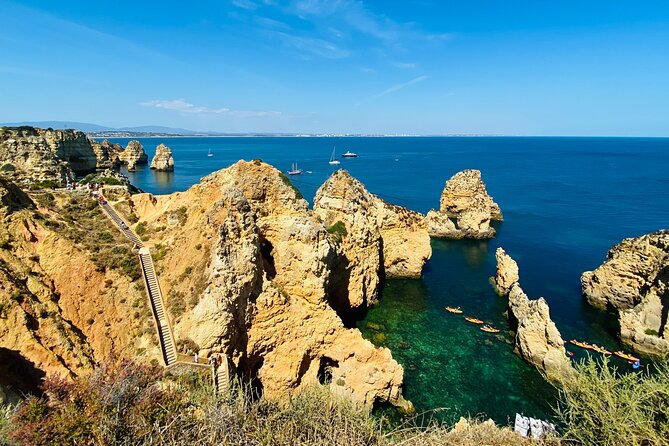 Algarve: Lagos Sightseeing guided Tour with e-bikes - Meeting the guide near Hotel Marina Rio