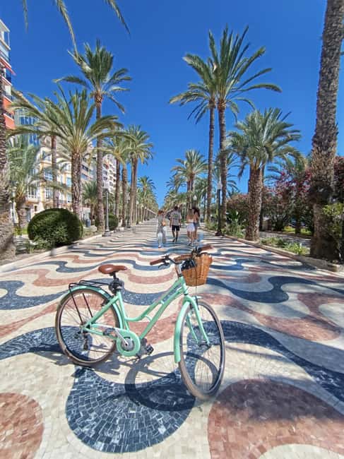 Alicante City Bike Tour. Only Small groups - Final call: a useful first look with a few checks