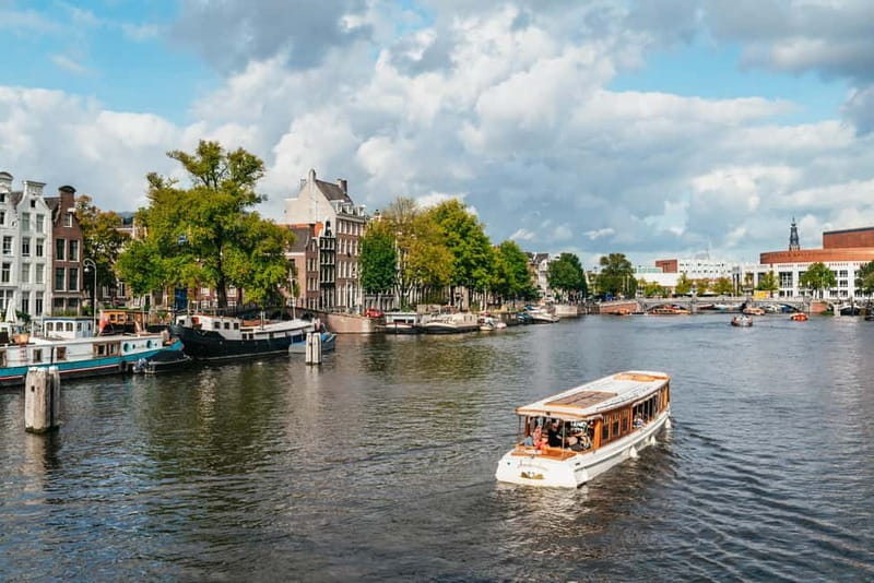 Amsterdam Bike Tour in Small Group + Optional Canal Cruise - What the guide adds to the ride