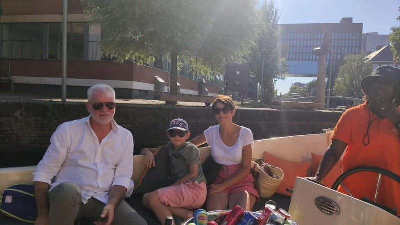 Amsterdam bike tour with a French-speaking guide local! - Bikes, children, and comfort