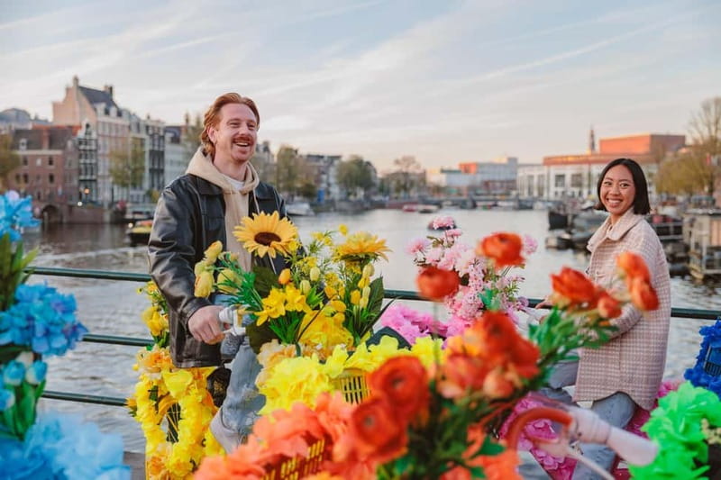 Amsterdam: City Centre, Guided Bike Tour on Flower Bikes - Leidse Square and Vondelpark