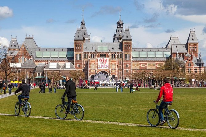 Amsterdam: E-Bike Sightseeing Tour - The floating Bloemenmarkt