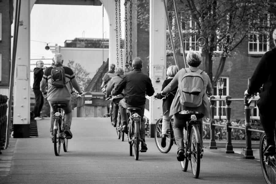 Amsterdam: Guided City Bike Tour in French - Why Amsterdam is best understood by bike