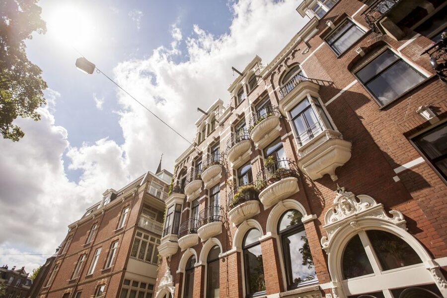 Amsterdam: Hidden Gems & Highlights Guided Bike Tour - Museum Square brings the major sights together