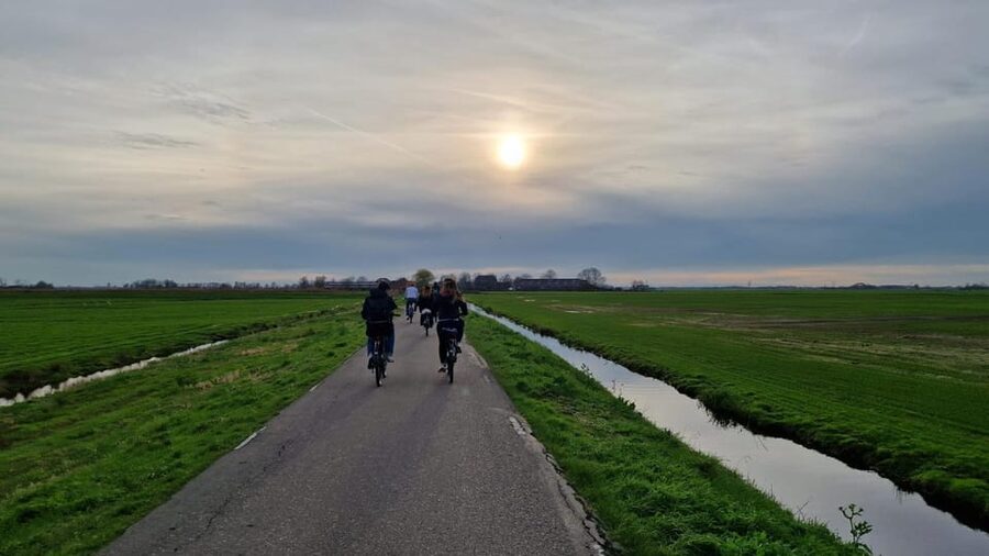 Amsterdam: Leisurely Windmill & Countryside Bike Ride - What the price includes, and what it does not