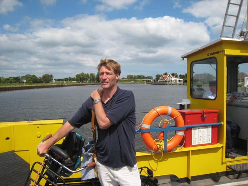Amsterdam: Private Bike Tour - Getting comfortable on Amsterdam’s bike lanes