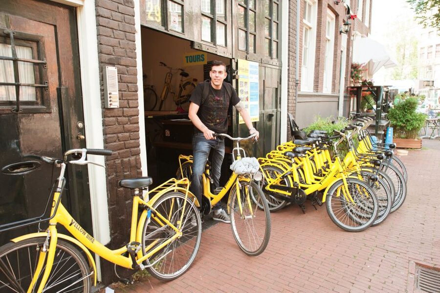 Amsterdam: Relaxed City Highlights Guided Bike Tour - Museumplein and the museums to save for later