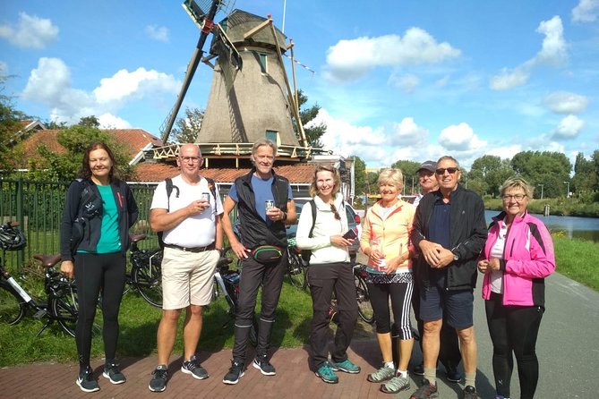 Amsterdam's Countryside Half-Day Bike Tour in Small Group - How the guides shape the experience