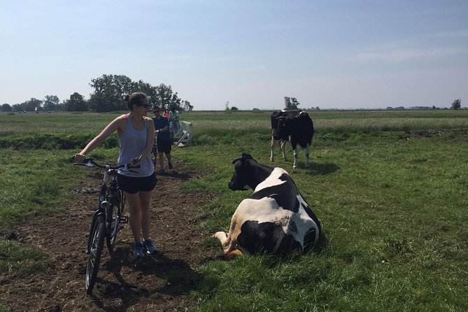 Amsterdam's Countryside Half-Day Bike Tour in Small Group - Getting started at Spuistraat 30