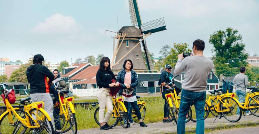 Amsterdam: Waterland District Countryside Villages Bike Tour - Molenslootpad and the working waterways
