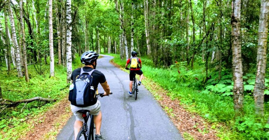 Anchorage: Coastal Trail 3-Hour City Bike Tour - Why this Anchorage bike ride works so well
