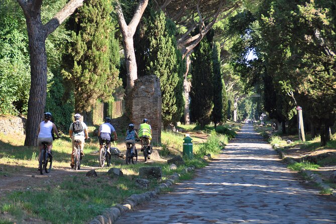 Appian Way, Catacombs and Aqueducts Park Tour with Top E-Bike - Pace, guides, and group size