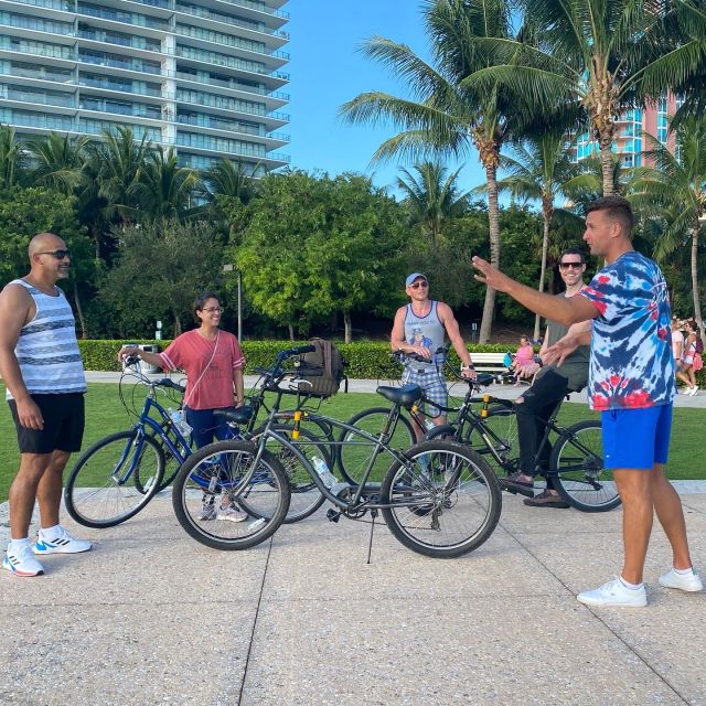 Art Deco, History and Crime Bike Tour with Design Enthusiast - History that includes segregation, Black life, and Jewish migration