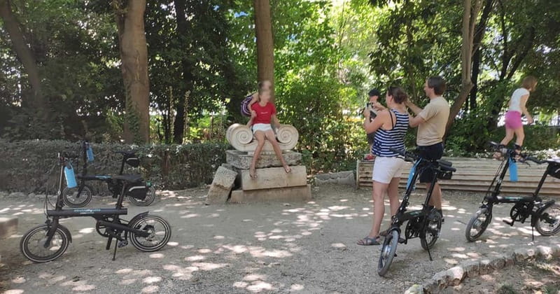 Athens: Discover the City Electric Bike Tour - Anafiotika, Plaka, and the old city streets