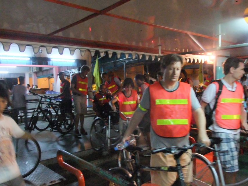 Bangkok by Night Cycling Tour with Street-food Meal - Street food with the locals