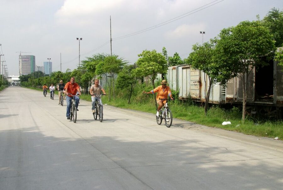 Bangkok: City Culture half-day Bike Tour - The Green Mile links two city parks