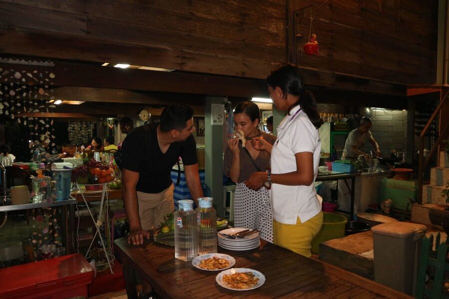 Bangkok: Night Bike Ride and Dinner at a Local Restaurant - Crossing back through the back streets