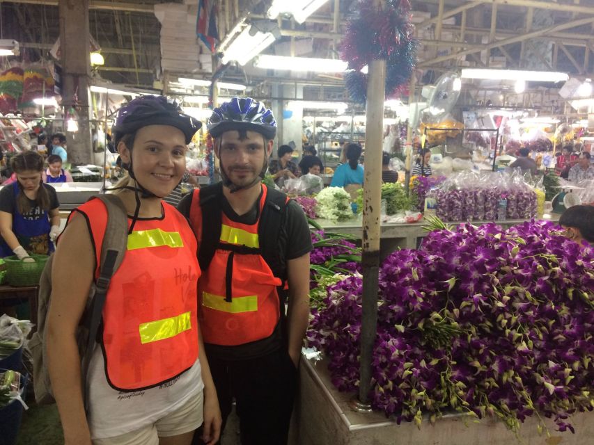 Bangkok: Night Bike Ride and Dinner at a Local Restaurant - Why the Thonburi side changes the ride