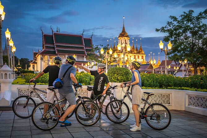 Bangkok: Night Bike Tour with Temples & Flower Market Visit - Phra Sumen Fort and Rama VIII Bridge