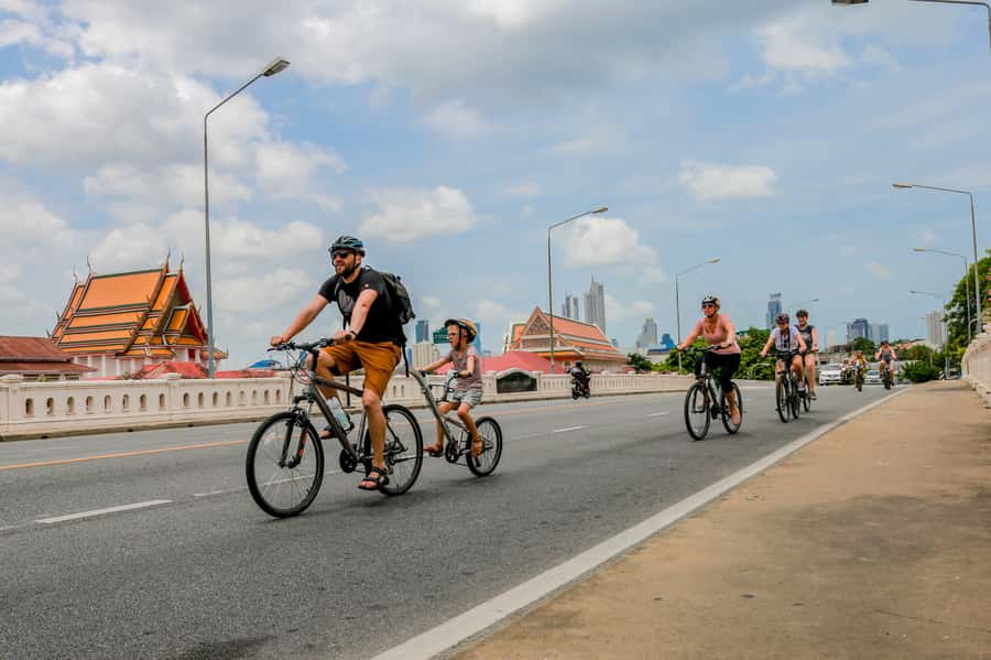 Bangkok’s Past with Local Taste Tour by Bike and Boat - Why this bicycle and boat tour shows you a different Bangkok