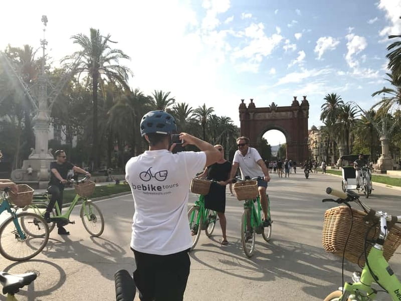 Barcelona: 1.5-Hour Sightseeing Tour by Bike/Electric Bike - Key points to know before booking