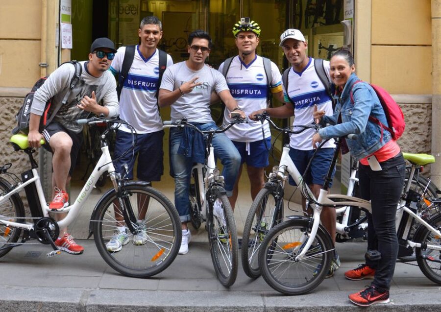 Barcelona: 4-Hour E-Bike Photography Tour - Arc de Triomf, Ciutadella Park, and the Agbar Tower