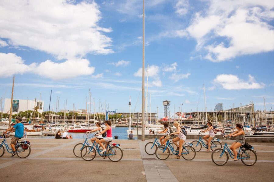 Barcelona Beach 3-Hour Bike Tour - Guide quality and the personal touch
