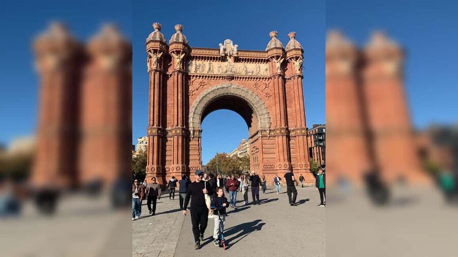 Barcelona Bike Tour: Iconic Sights & Hidden Spots - Starting at Bikes & Tours Barcelona