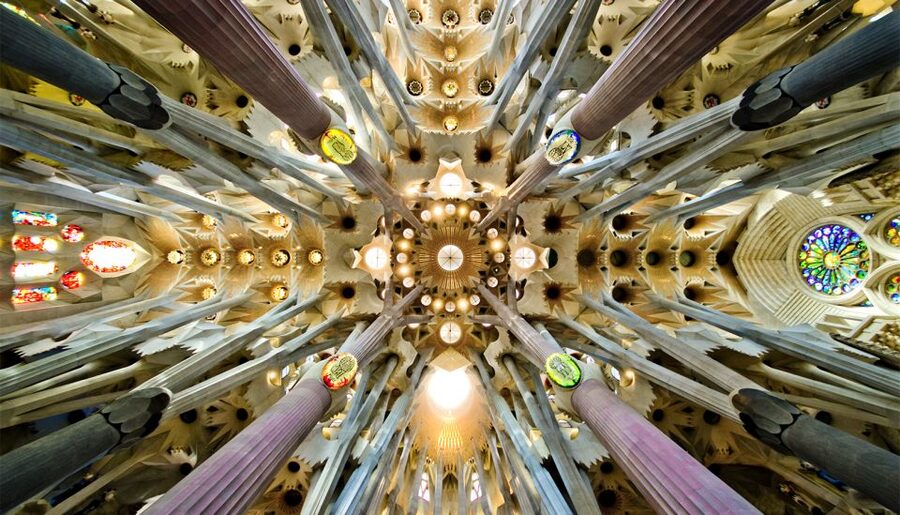 Barcelona: Bike Tour & Sagrada Familia Skip-the-Line Tickets - The ride and the rhythm of the tour