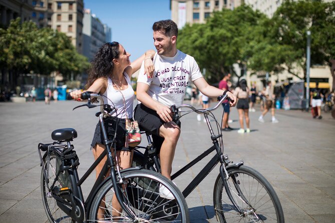 Barcelona City Highlights Bike Tour - Arc de Triomf and Parc de la Ciutadella