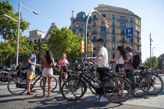 Barcelona City Highlights Bike Tour - Port Olímpic and Barceloneta beach