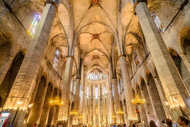 Barcelona e-Bike Tour: Gaudí & Old Town Small Group - Poblenou and everyday Barcelona