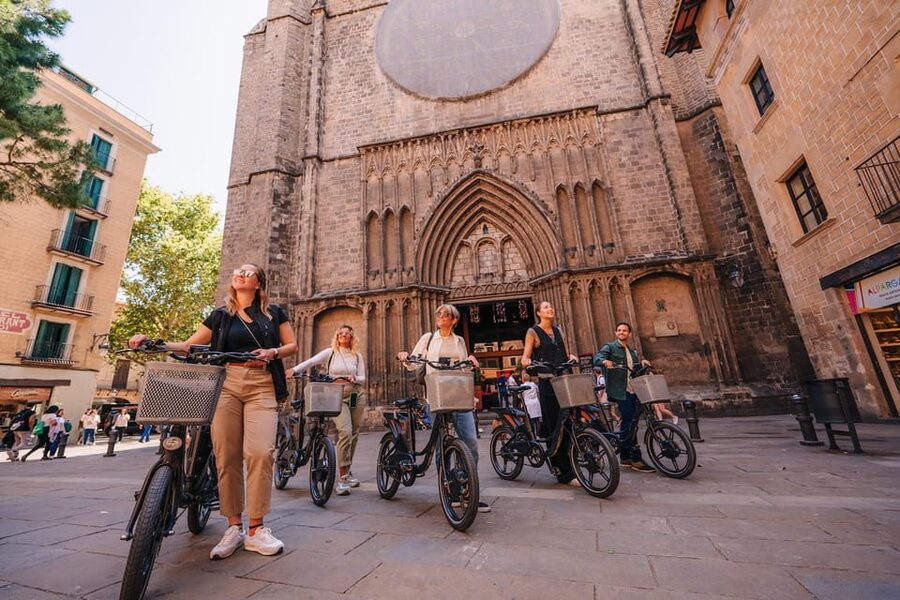 Barcelona: E-Bike Tour with Montjuic Cable Car & Boat Ride - How demanding is four hours on an e-bike?