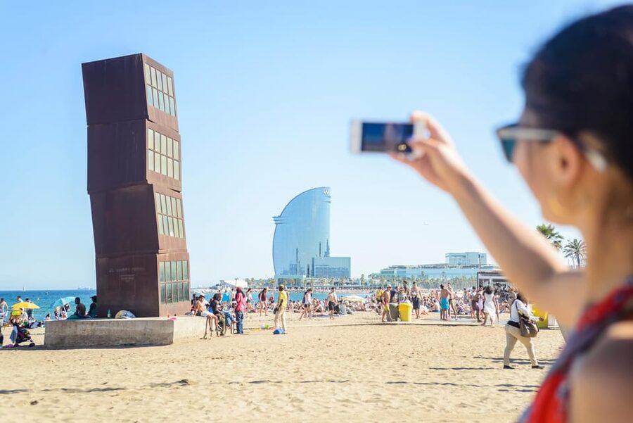 Barcelona eBike Tour with Wine and Tapas Experience - La Ribera and El Born: Barcelona at street level