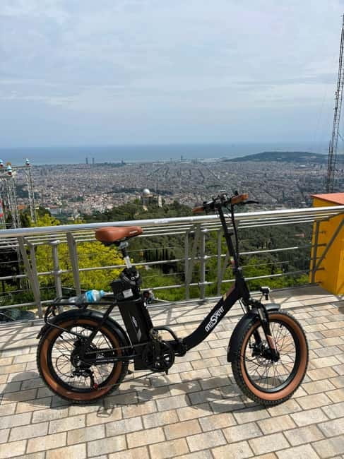 Barcelona: Explore the City with Eco-Friendly E-Bike Rentals - Shopping and parking the bike